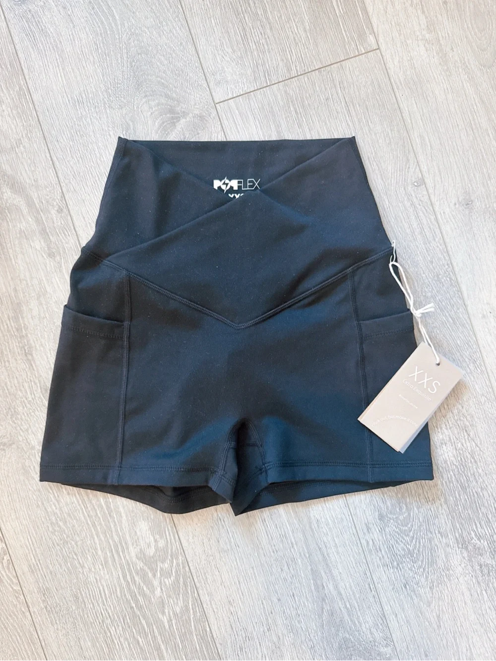 NWT POPFLEX - crisscross hourglass booty shorts with pockets in black Size XXS